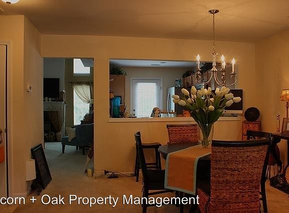 4th image of 2109 Bartlett Cir