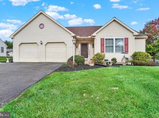 117 Cedar Dr, Dover, PA 17315