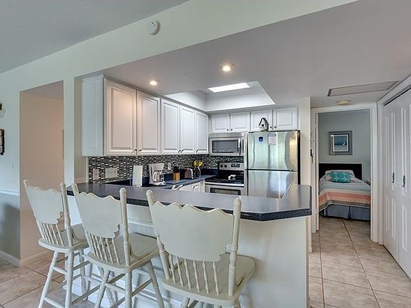 3rd image of 1500 Cove Ii Pl APT 521