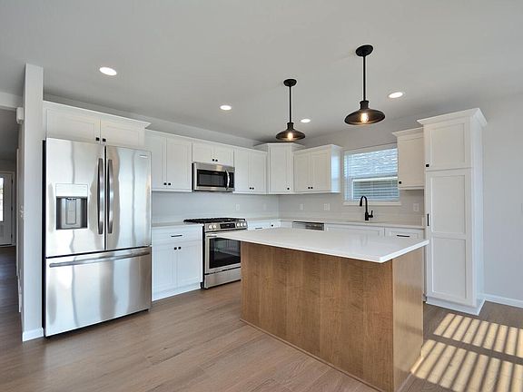 7th image of this home