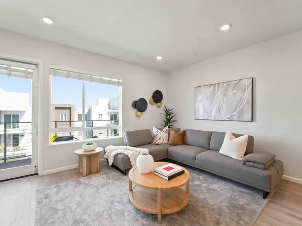 314 Llano De Los Robles Ave #7, San Jose, CA 95136