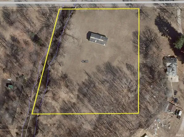 8305 E 25 N, Knox, IN 46534