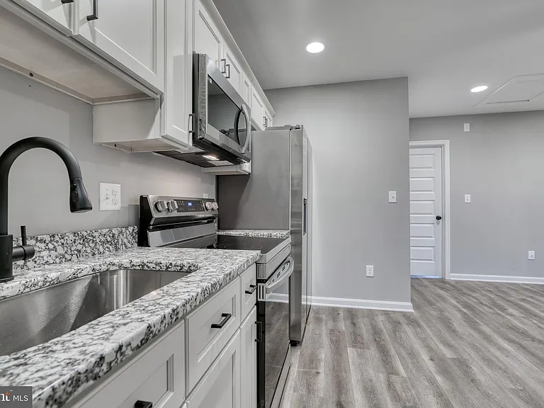 6722 Brentwood Ave #2 — Photo 7