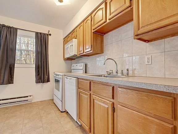 5th image of 2609 Foxledge Dr