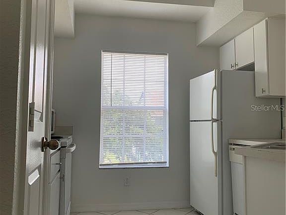 4th image of 10588 Windsor Lake Ct #10588