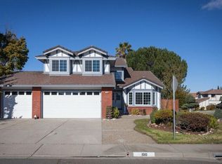 100 Amethyst Ct, Hercules, CA 94547