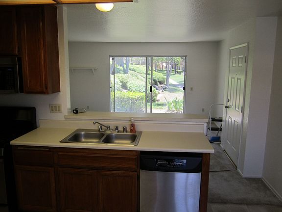 2nd image of 1365 Crafton Ave APT 1072
