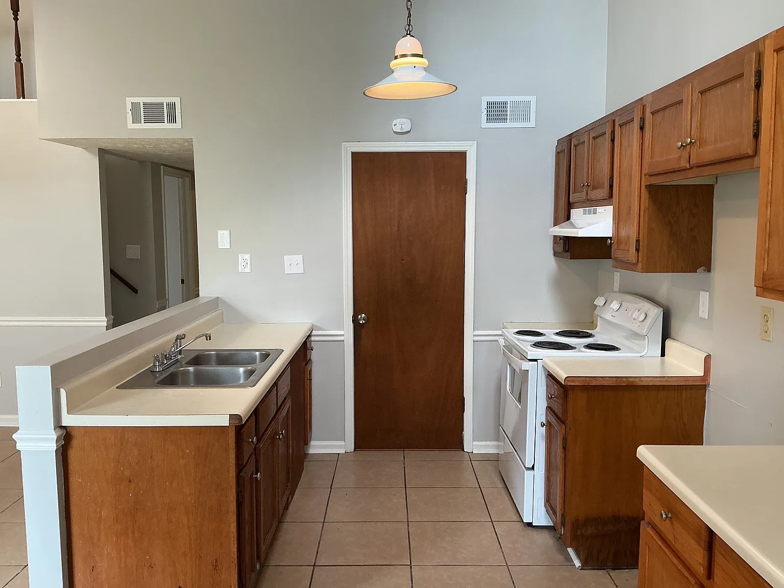 3 bed, 1307 sqft, $1,495 — Photo 3