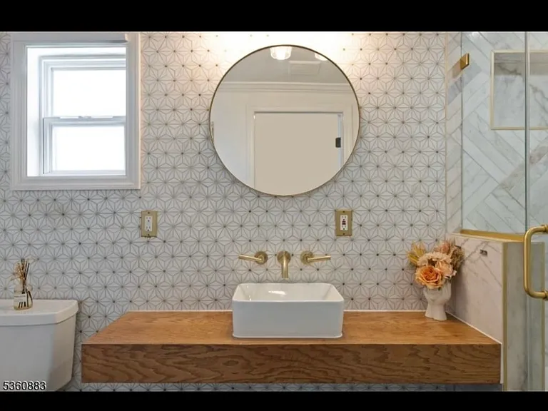 19 Gordon St #1 — Photo 10