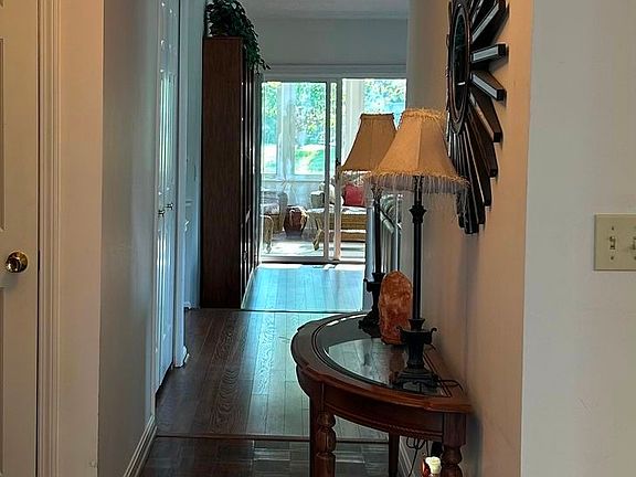 2nd image of 225 Westwind Dr Unit 5
