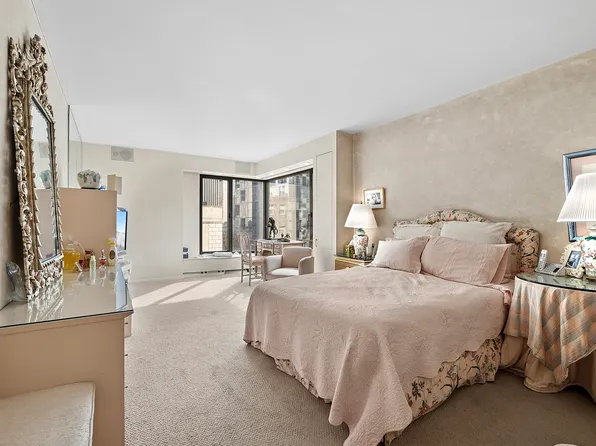 200 Central Park South 24A image 10 of 11