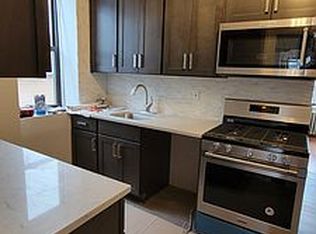 25-59 38th St #3, Astoria, NY 11103