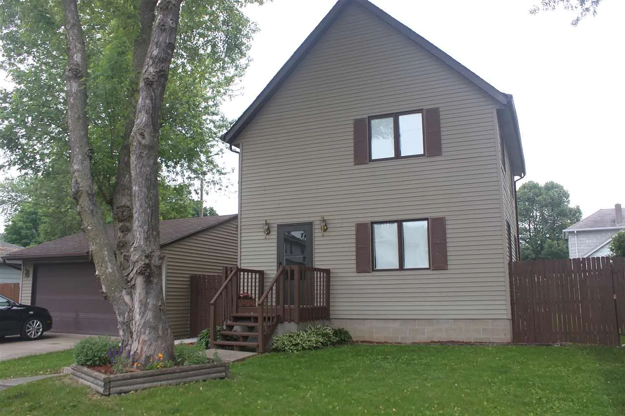 2135 Jefferson Ave photo 1
