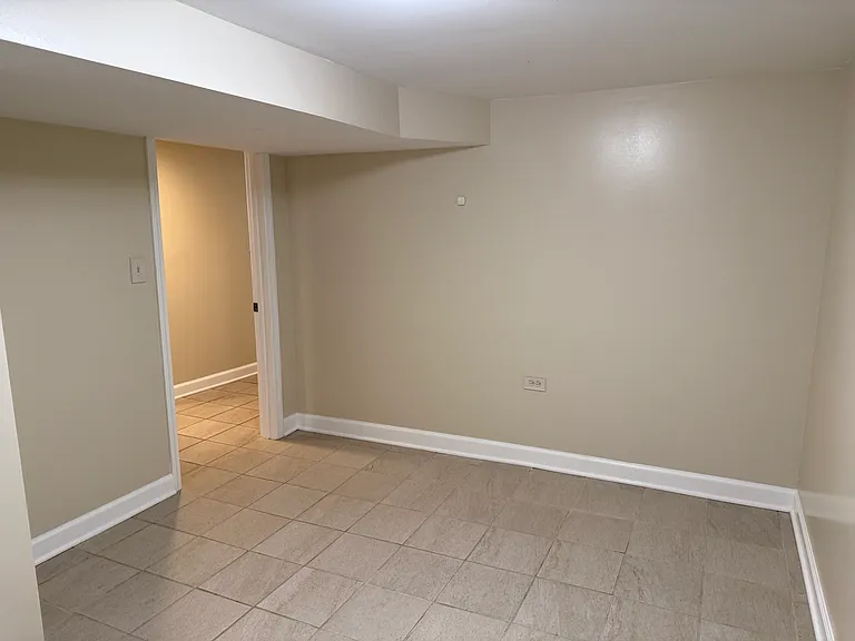 2252 N Laramie Ave #G — Photo 11