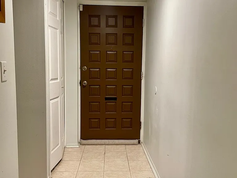 18344 University Park Dr — Photo 2