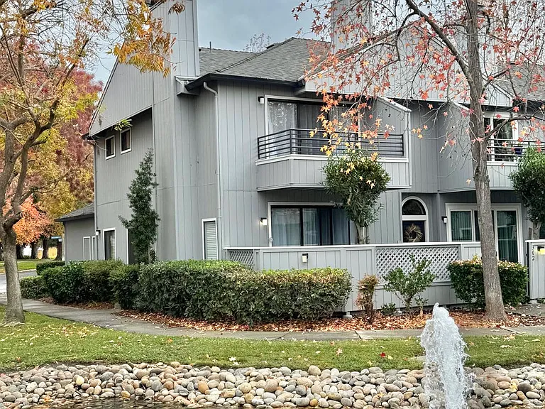 300 Rock Creek Way — Photo 11