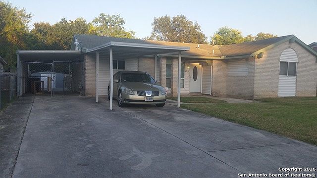 2nd image of 6730 Fellowood St