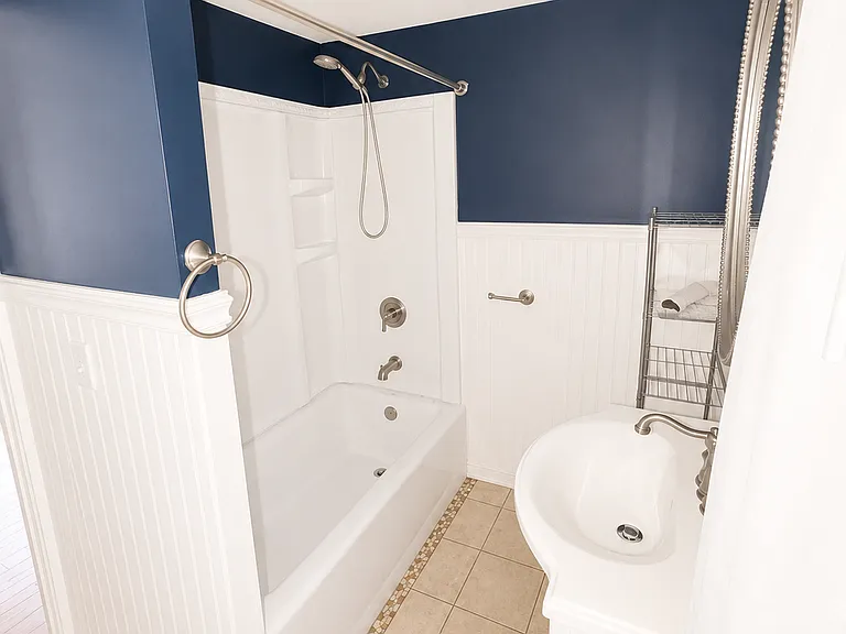 31 Sheridan Ave #2 — Photo 21