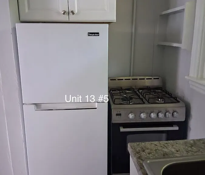 674-684 Stuyvesant Ave #13-3 — Photo 4