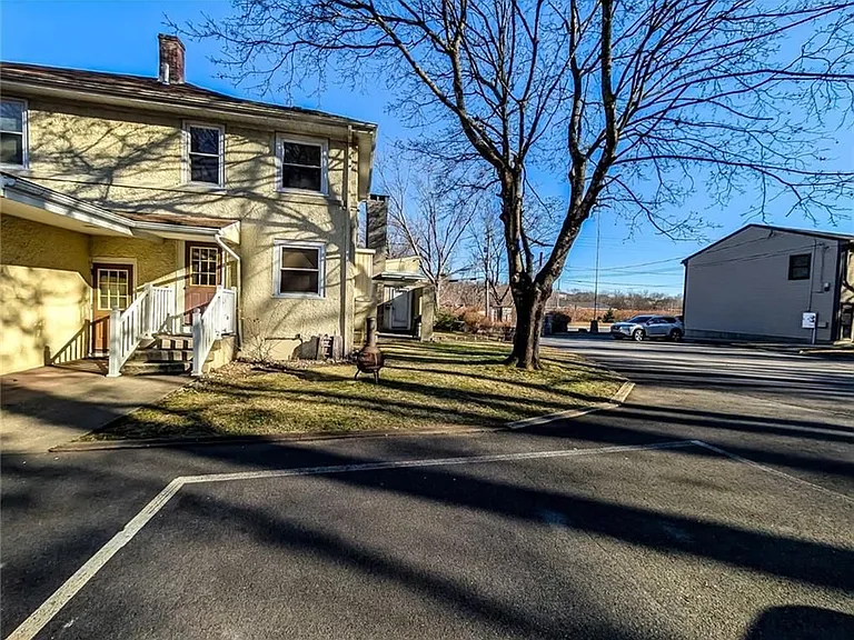 1423 Manville Rd #1 — Photo 5