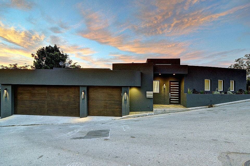 1st image of 3865 Buena Park Dr