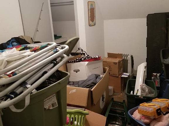 3rd image of 450 Elsie Ave
