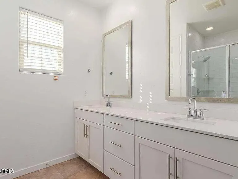 3741 S 64th Dr — Photo 14