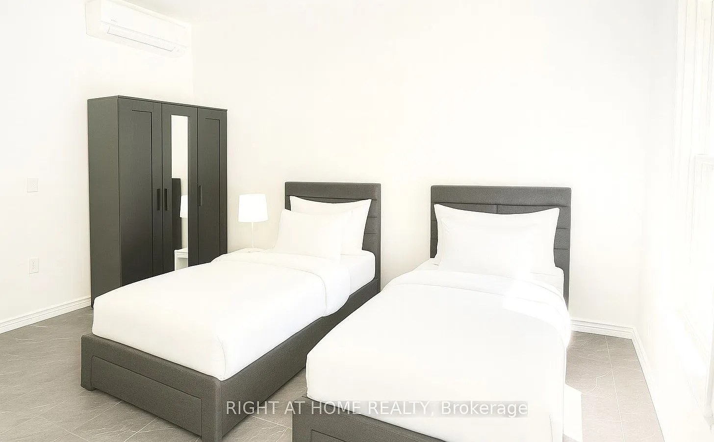 1 bed, $1,000 — Photo 2
