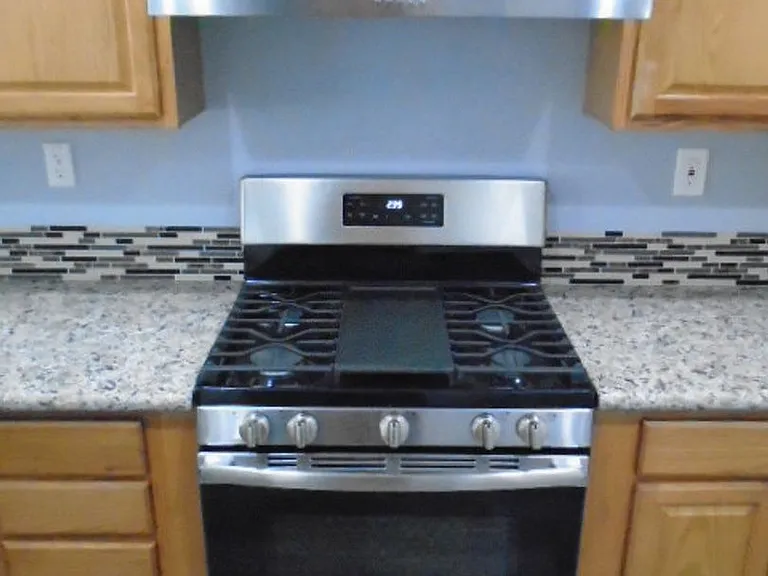 3420 Kensington Ct — Photo 6