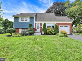 2614 Tennyson Ave, Sinking Spring, PA 19608