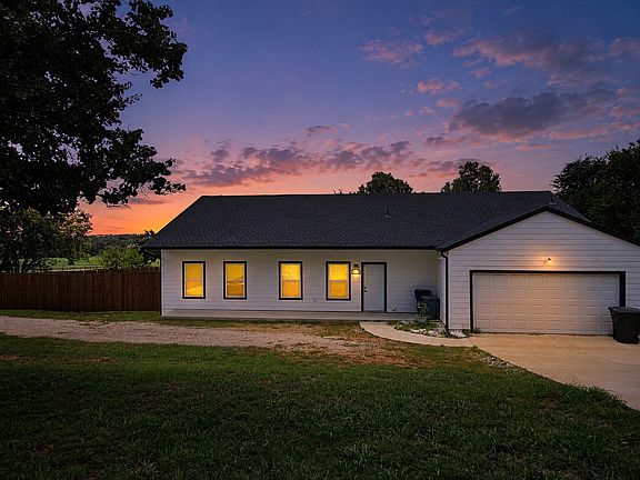 2nd image of 1409 County Road 913