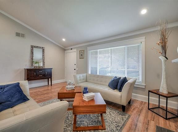 4th image of 4949 Avenida De Los Arboles