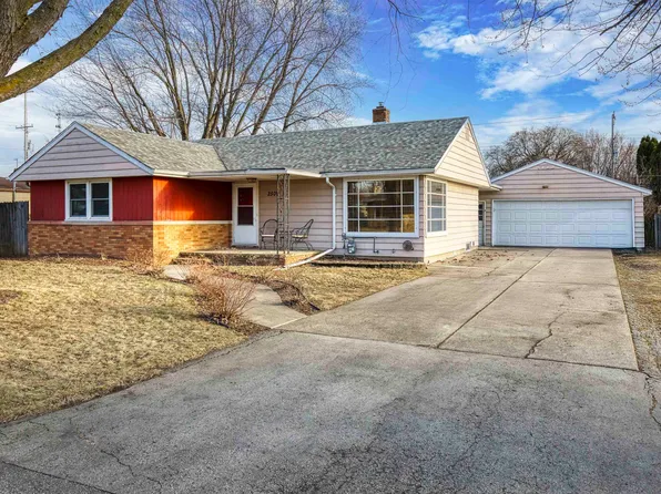 2509 W 8th St, Appleton, WI 54914