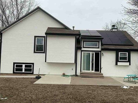 2nd image of 2016 NE Summerfield Ct