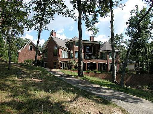 3rd image of 6816 Bailey Dr