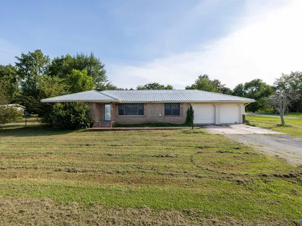 1994 Bexar Ave E, Hamilton, AL 35570