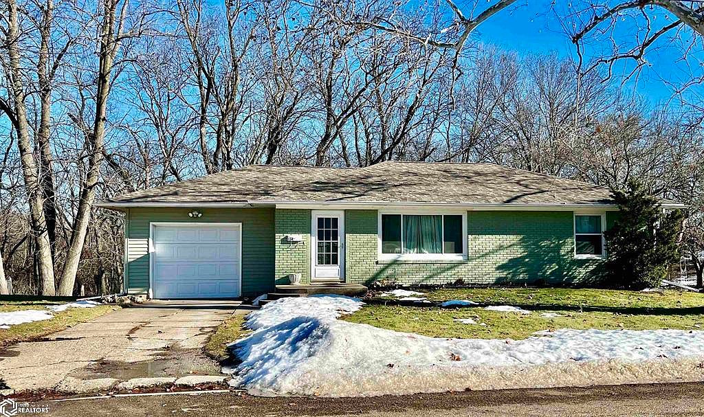 134 Geneva Dr, Oskaloosa, IA 52577 Zillow