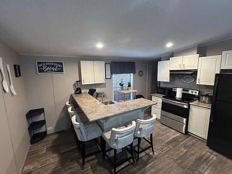 455 Moser Ave #26 — Photo 6