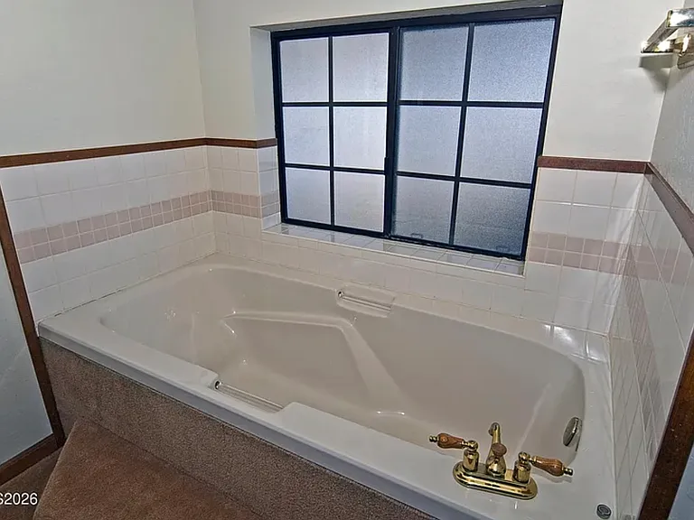 1058 Tenabo Ln — Photo 21