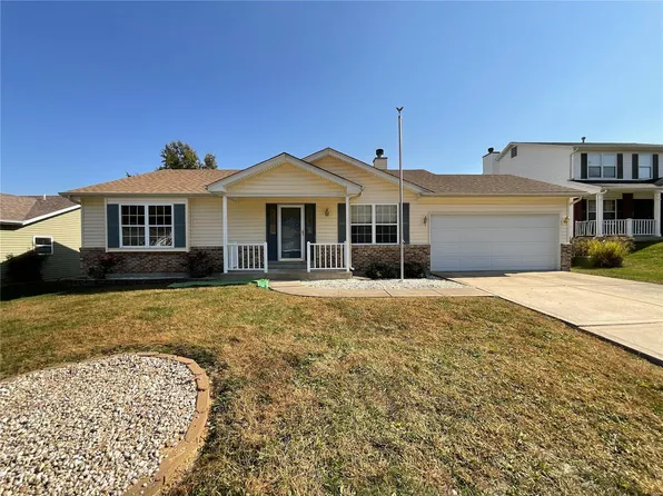 958 S Brampton Dr, Saint Charles, MO 63304