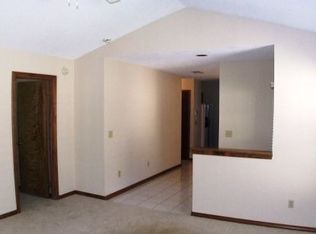 3821 Millpoint Dr, Jacksonville, FL 32257