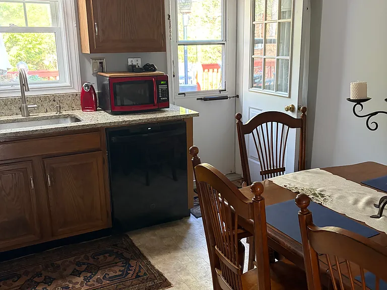 34 Lake Ave — Photo 18