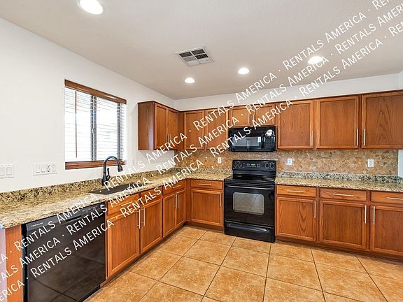 4th image of 4714 E Woburn Ln