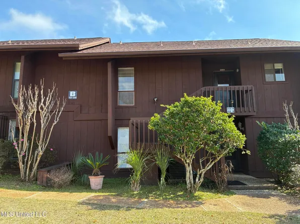 208 Molokai Vlg #B, Diamondhead, MS 39525