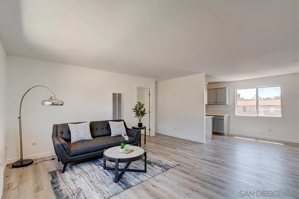 1 bed, 570 sqft, $1,750 — Photo 2