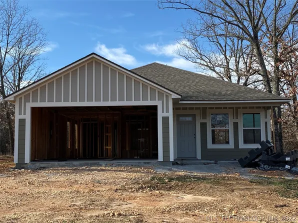896 S Snyder Springs Loop, Watts, OK 74964