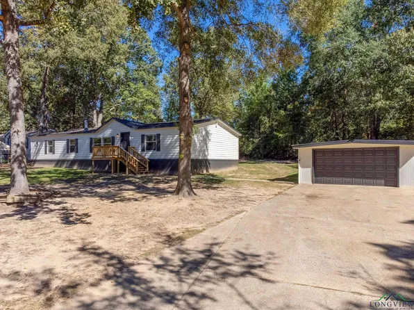 400 Edgemere Ave, Hallsville, TX 75650