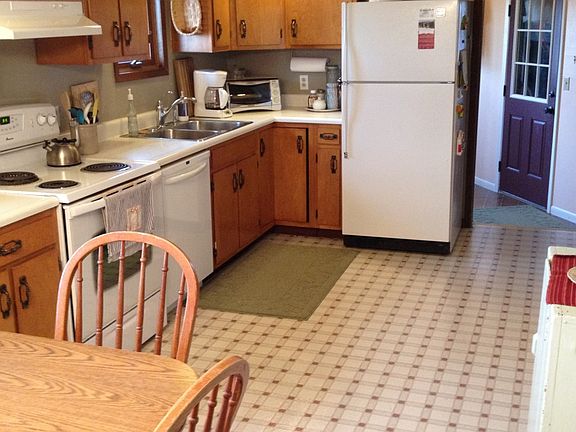Appliances come with house