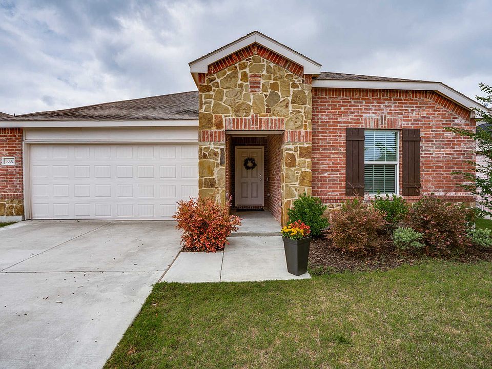 3002-pinyon-pl-melissa-tx-High-Res-1.jpg