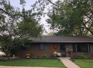 212 E North St, Forrest, IL 61741